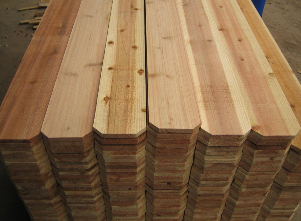 Western red cedar fence pickets 1x6x6. They come in 10 piece bundle or by the pallet.
